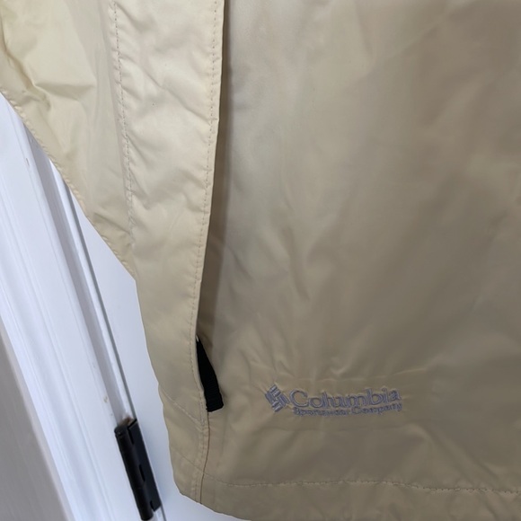 Columbia Sportswear Women’s Omni-Tech Waterproof Breathable Jacket Pale Yellow L - Picture 4 of 9